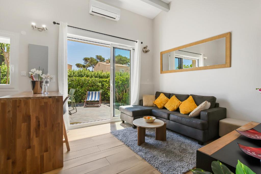 Grand duplex T3 les Estivales proche naturiste - 5
