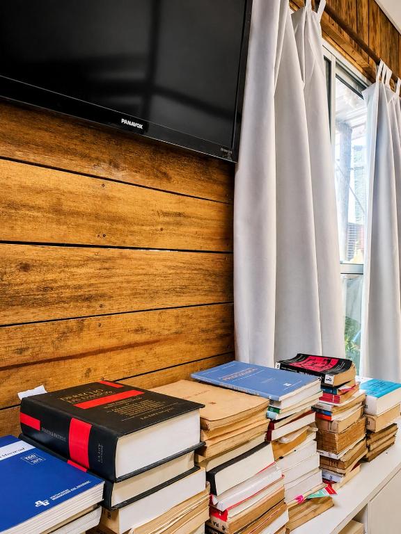 La Biblioteca Estudio Single - 5
