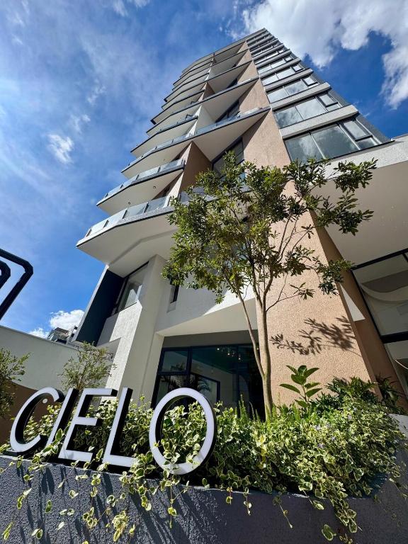 Luxury studio with balcony Avenida Portugal Quito - 5