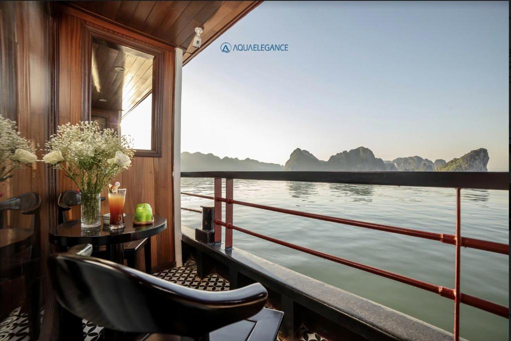 Aqua Elegance Cruise