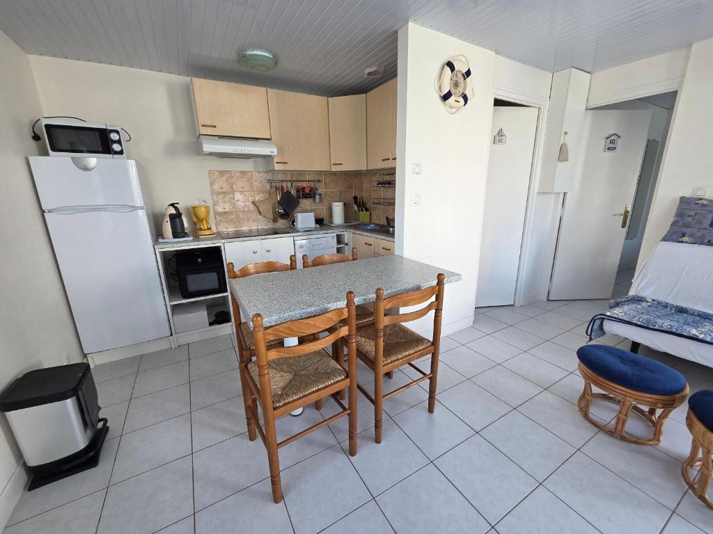 Maisonnette charmante proche plage - 4 pers. - FR-1-194-469 - 2