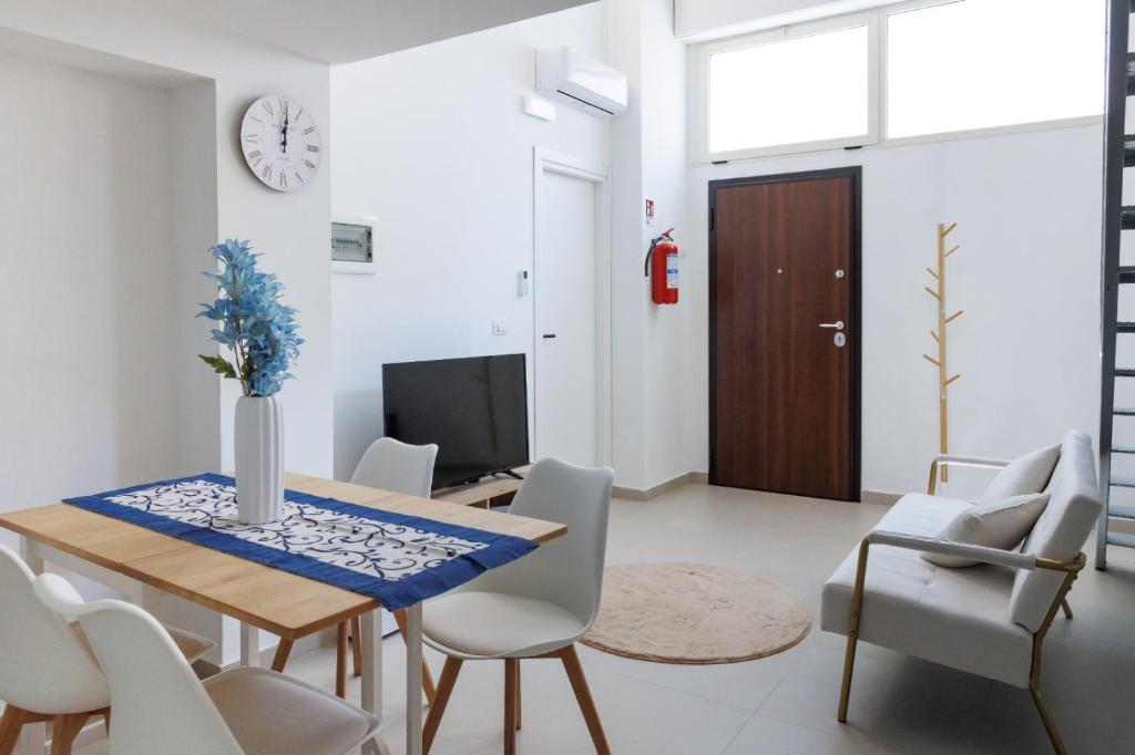 La Dimora dello Stretto - Reggio Calabria Apartments - 2