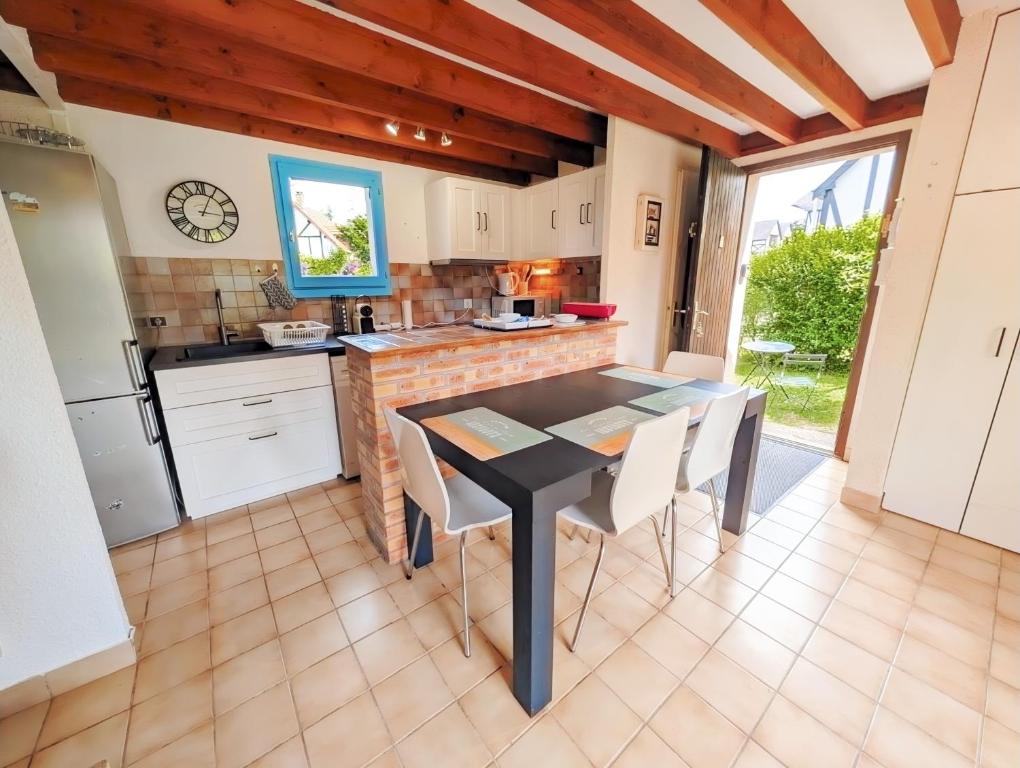 Cottage cosy avec jardin, piscine, tennis et parking - 5