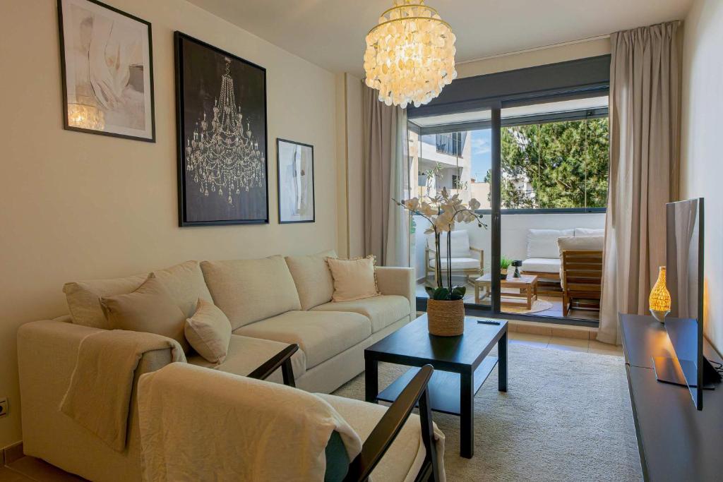 Alamar 2 bedroom apartment with terrace - 1