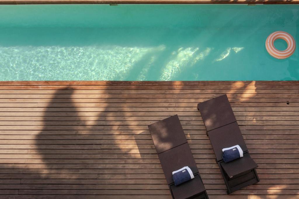 Canaryislandshost l Pausa - 3