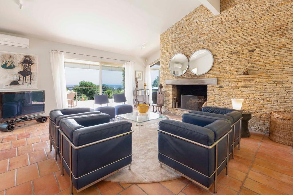 Elegant Mediterranean villa, Sea view & garden - 4