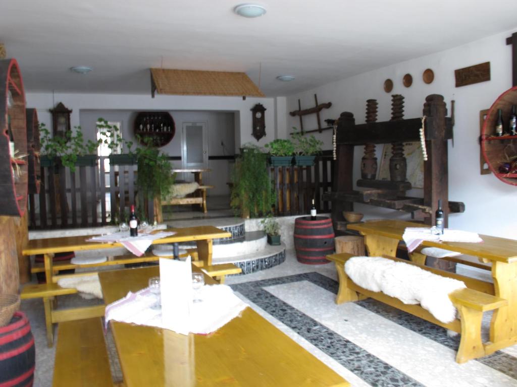 โรงแรมเรโทร (Hotel Retro)