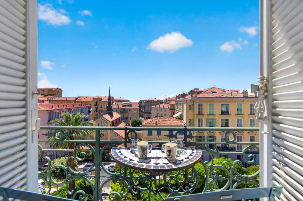 LE MALTE - Splendide 2 pièces dans Palace - Carré d'Or Menton - 3