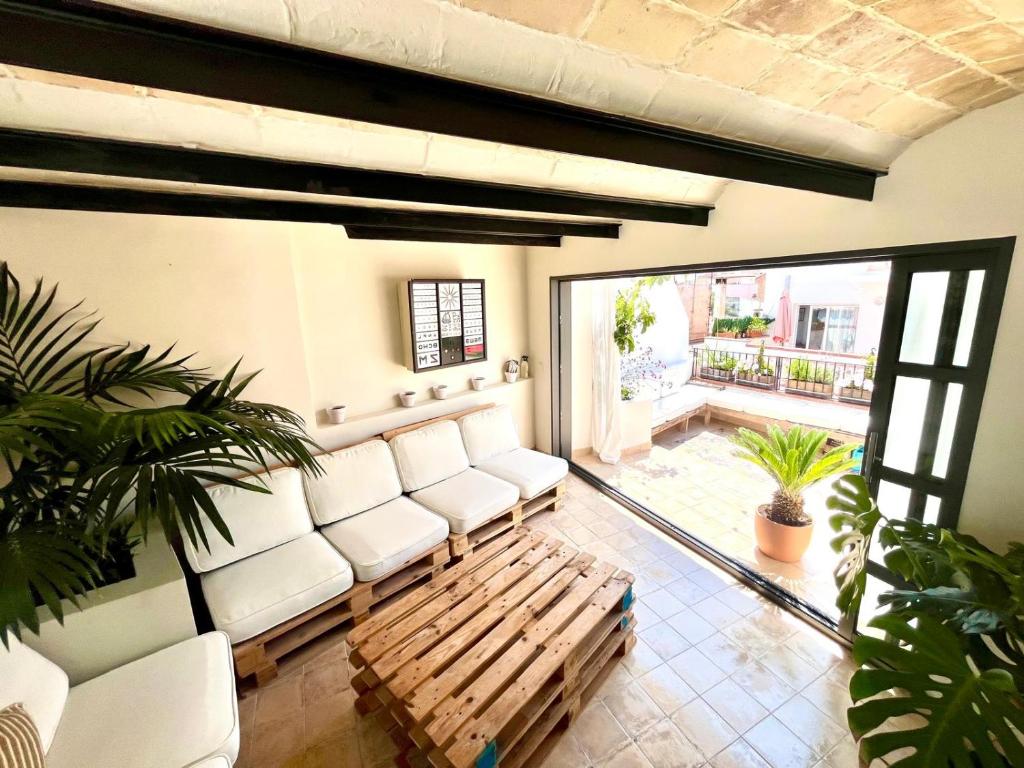 HUGE Whole House Old Town Sitges - 5