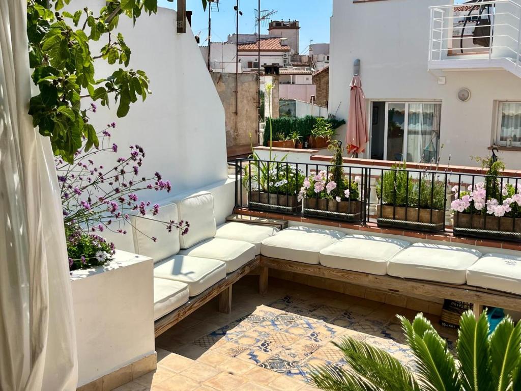 HUGE Whole House Old Town Sitges - 2