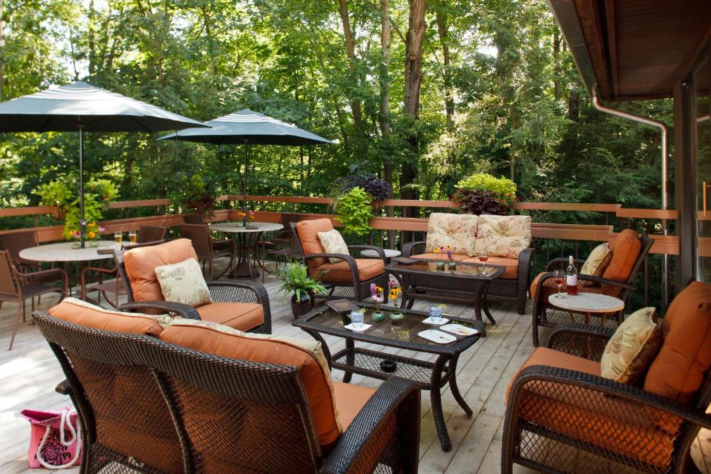 Inn At Honey Run Photo 15