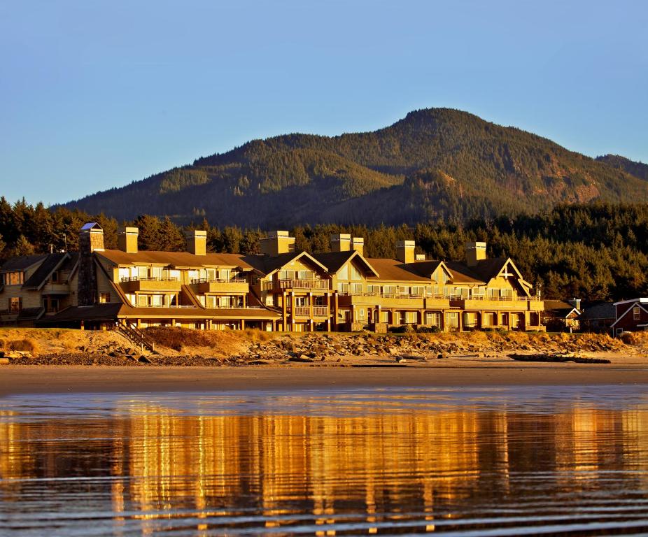 The Ocean Lodge — Hotel in Cannon Beach (OR)