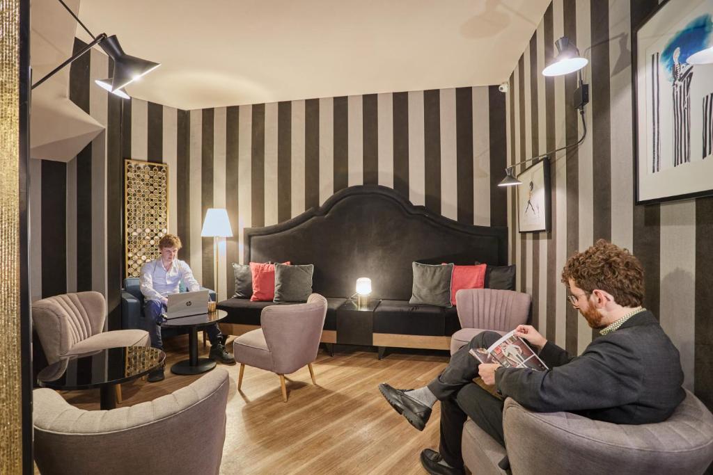 Hôtel La Parizienne - Proche Montparnasse - 5