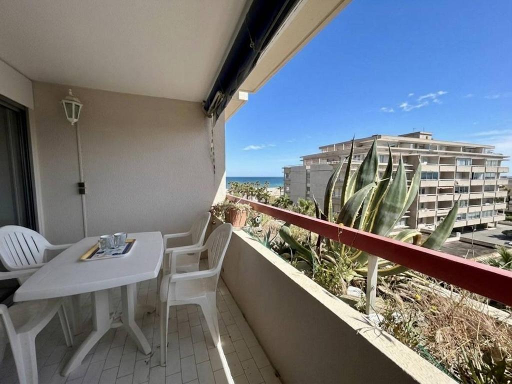 Appartement T3- 6 COUCHAGES- CANET EN ROUSSILLON CR090-B407 - 1