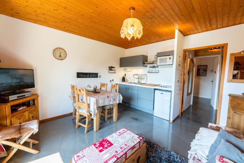 Cosy and exotic apartment - view on the lake - 4
