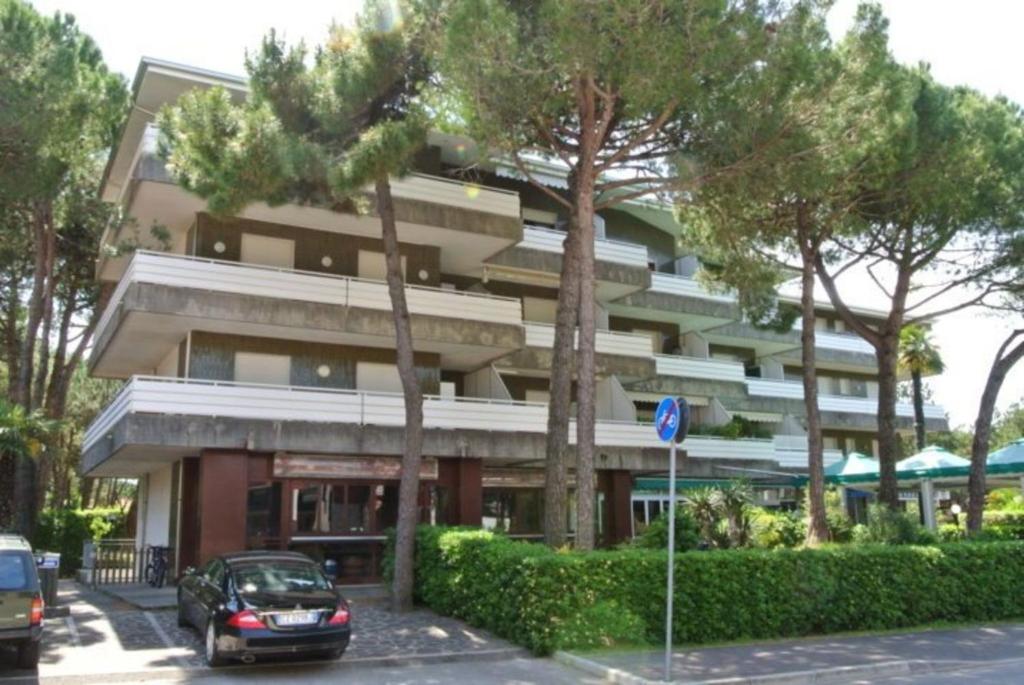 Ideal getaway flat just 150m from the beach - 2