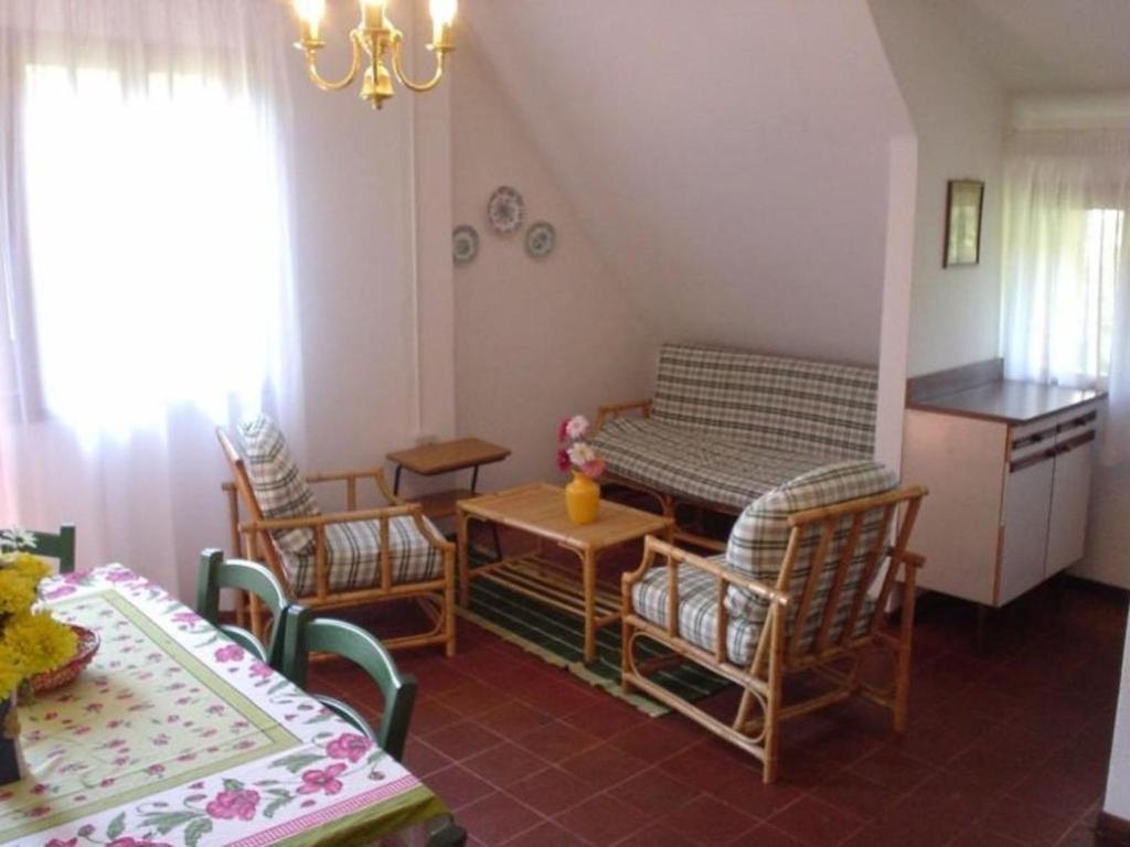 Spacious stay for families steps from the beach - 1