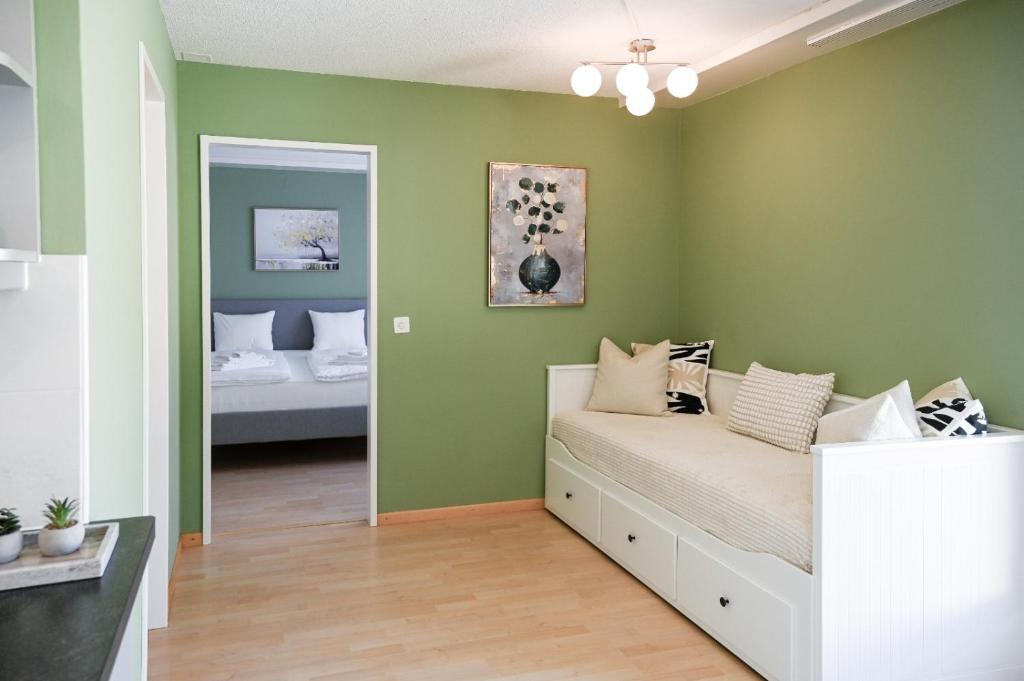 Cozy Swiss Apartment - City & Mountain view - 5