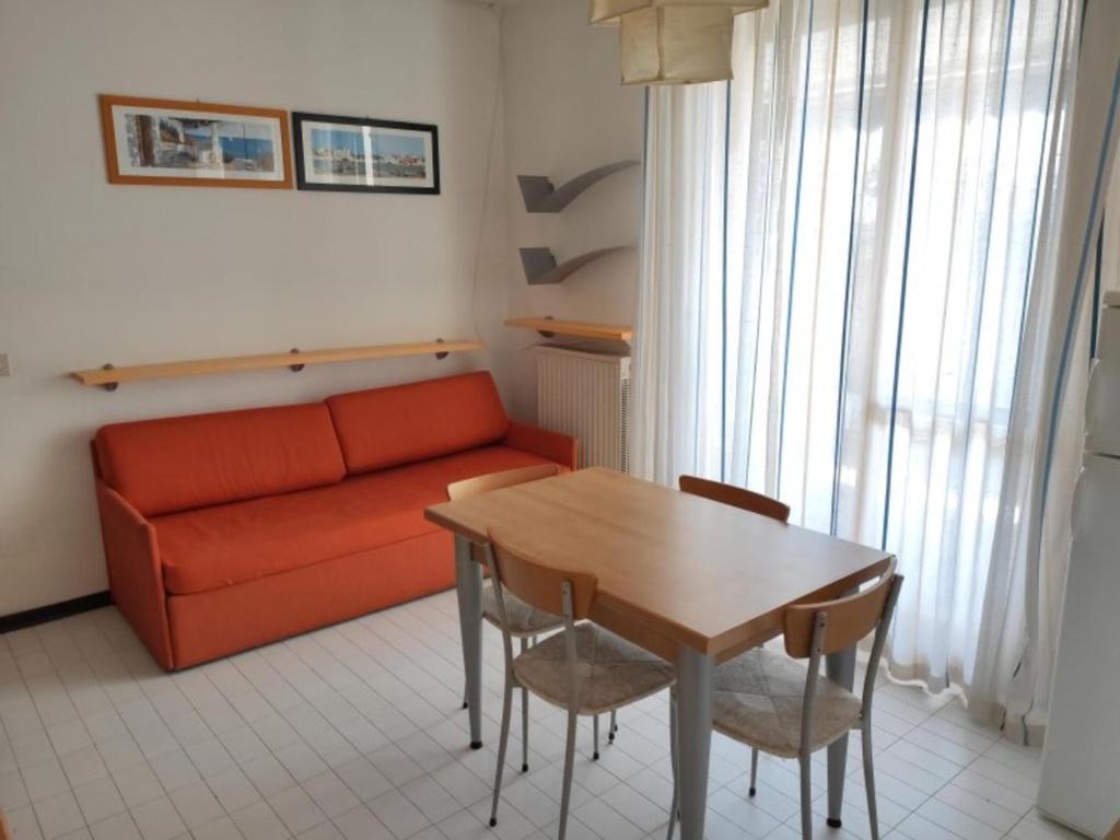 Central flat with covered terrace - 2