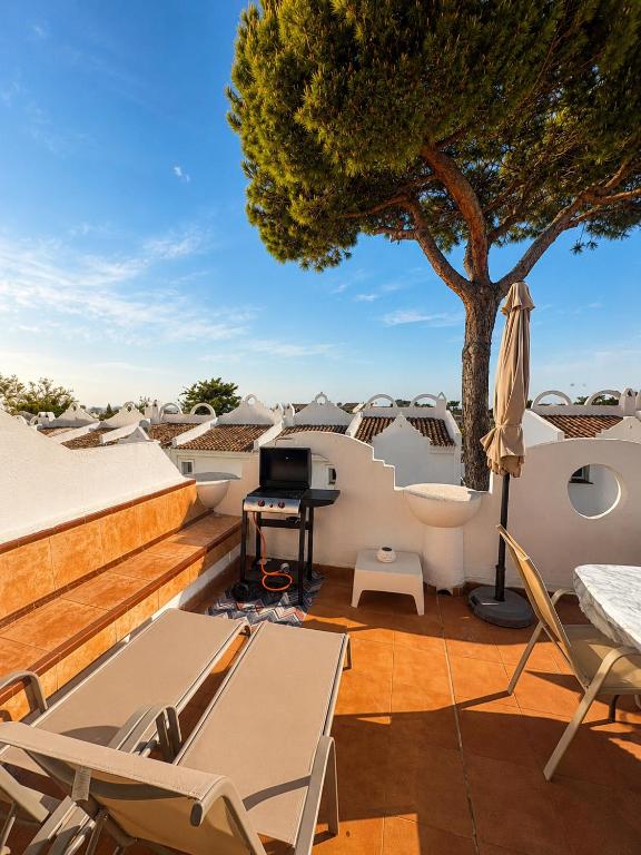 VIME V Sunny Marbella East SWIMMING POOL, GYM & SPA - EaW Homes - 1