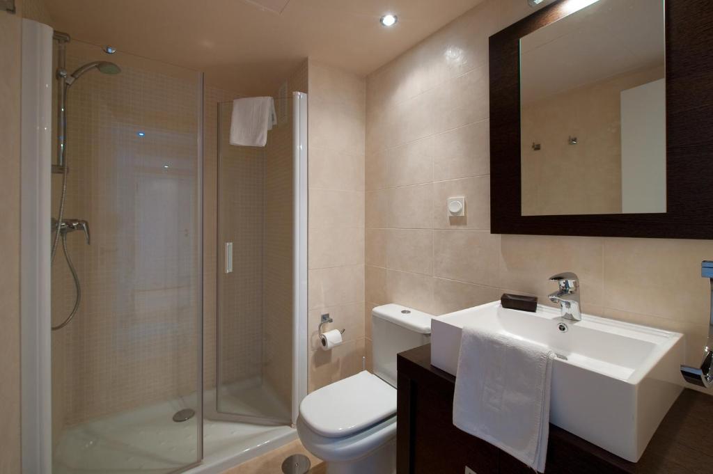 Spacious 3 bedrooms apartment side sea view - 4