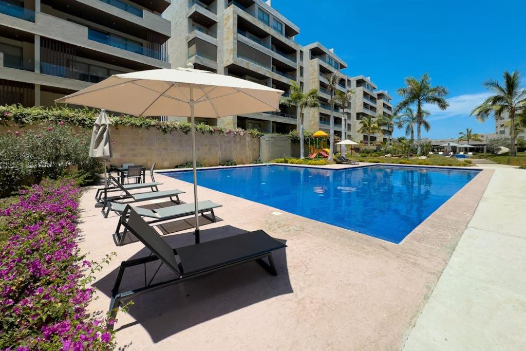 Elegant resort condo with heated pool, pickleball, gym & garden views - 5