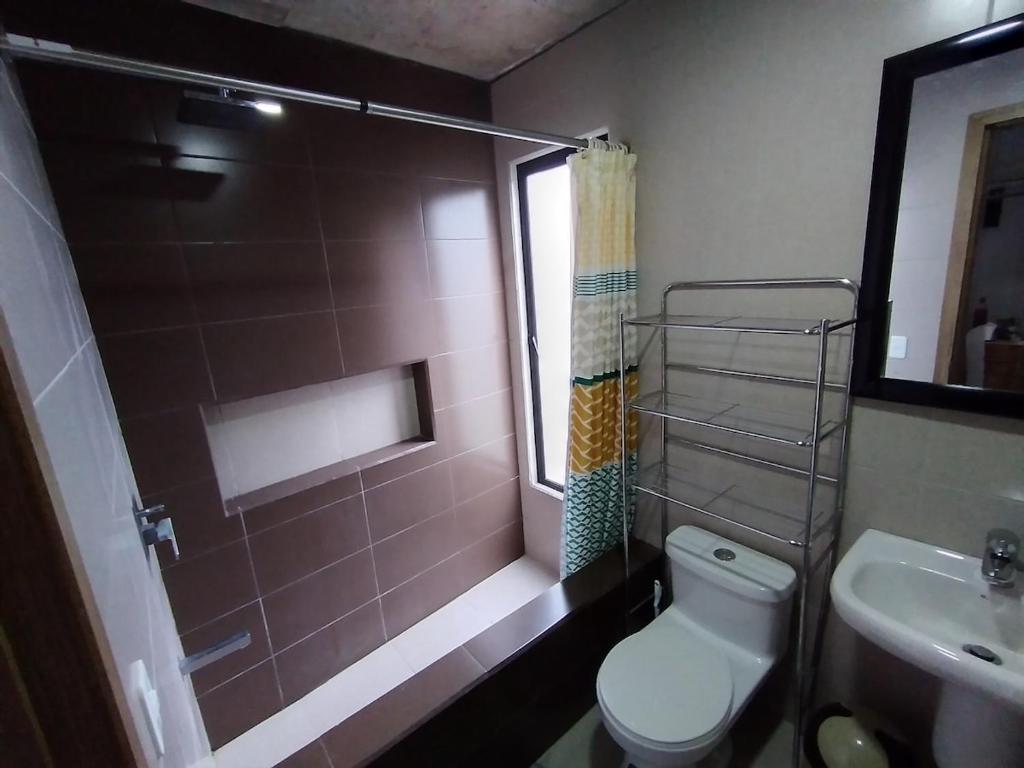 Well-Located Cumbayá Suite - 8 min to USFQ University - 2