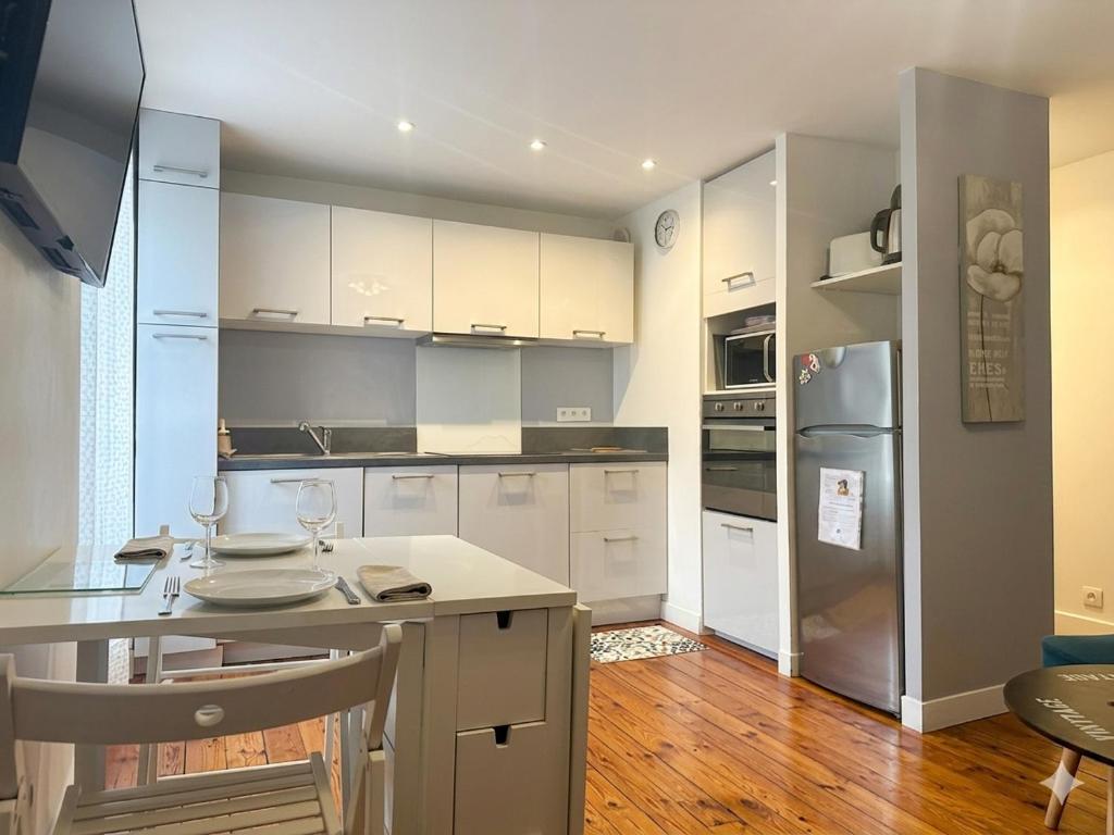 APPARTEMENT T2 4 PERSONNES Wifi et Climatisation - 2