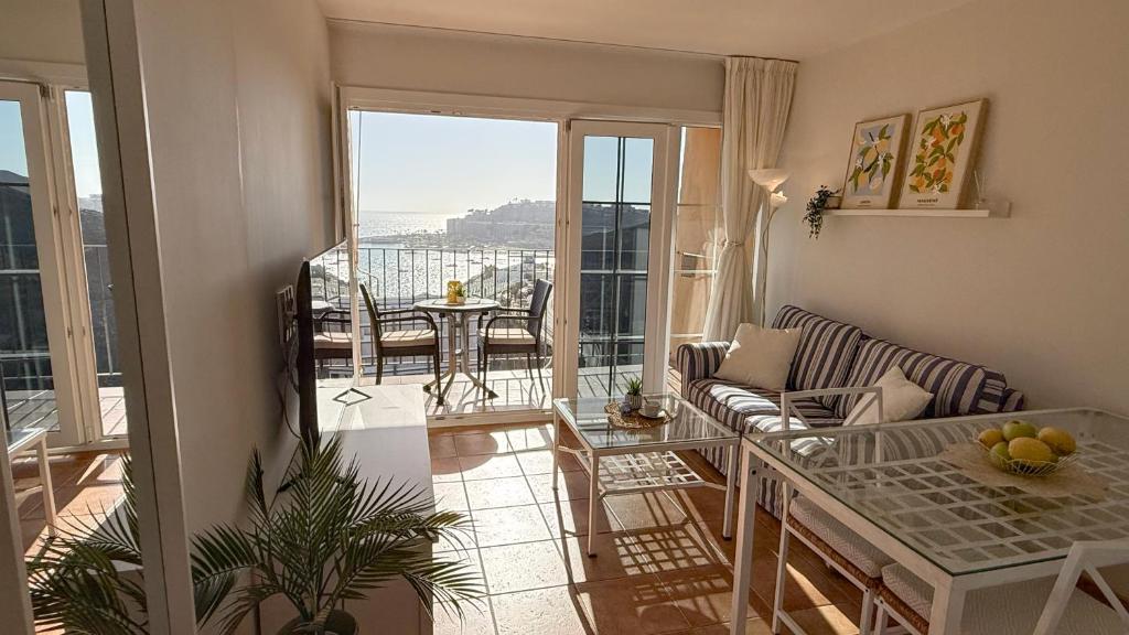 Sunset Balcony & Sea Views in Patalavaca Apt 21 - 2