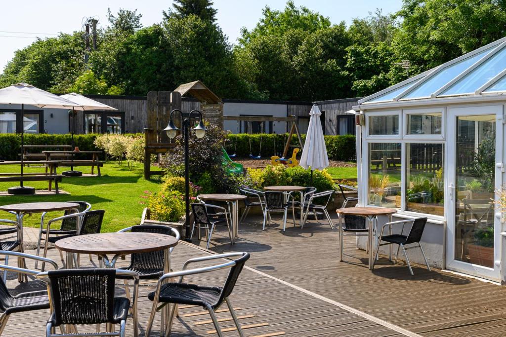 Shenstone Lodge, Kidderminster photo 5