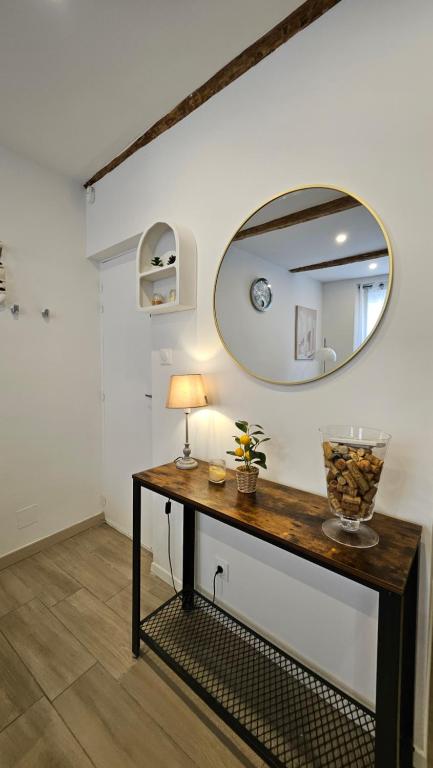 Au centre de Sanary, à 50m du port dans une magnifique rue pietonne - 2