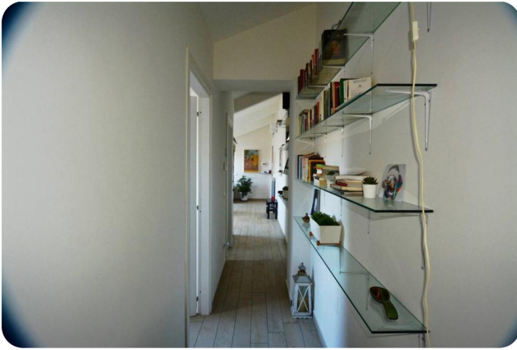 Naples Room 'n Loft - 5
