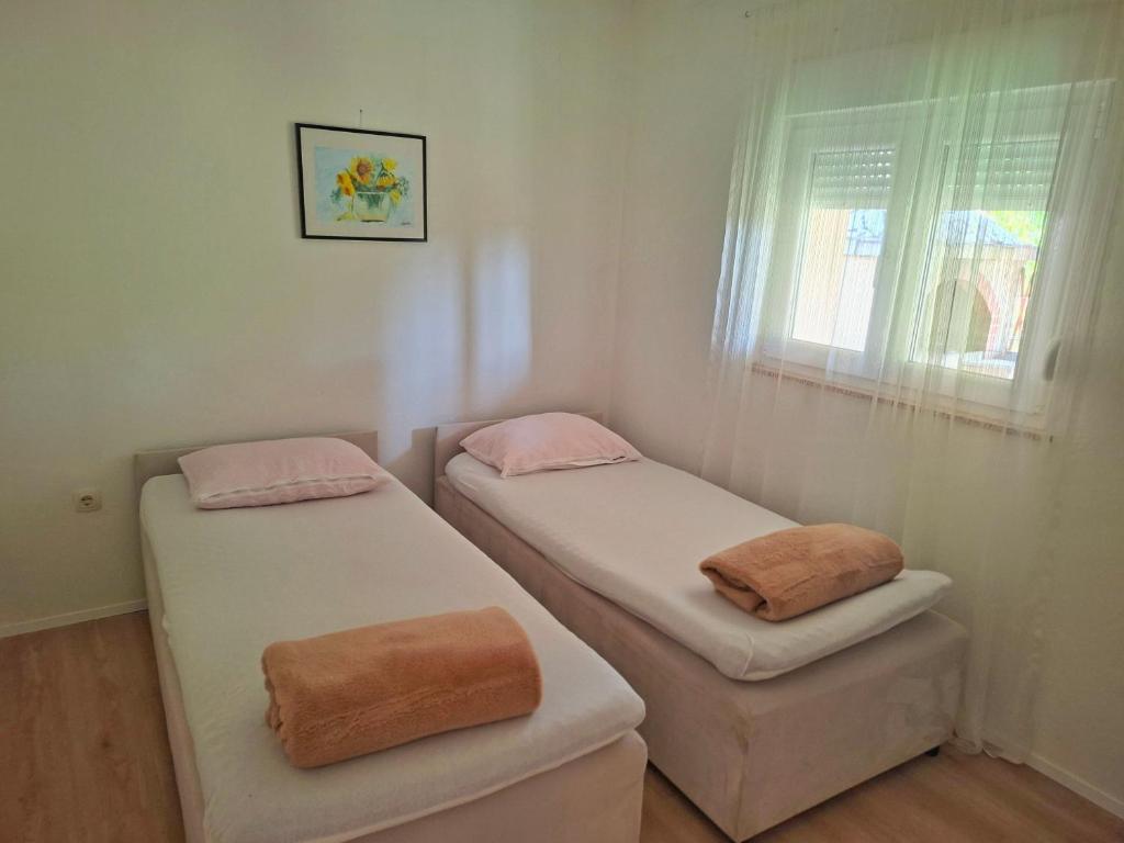 Vikendica Vlahić, Goranci - 2