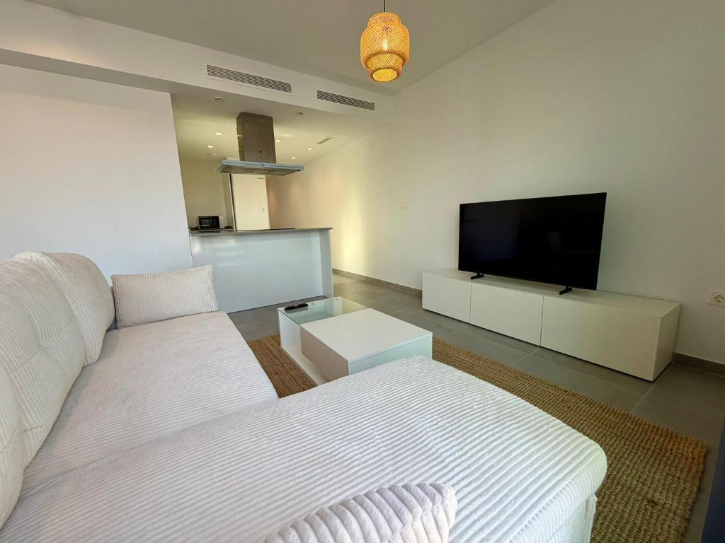 Alicante Penthouse with Rooftop, Pool & Parking - 2