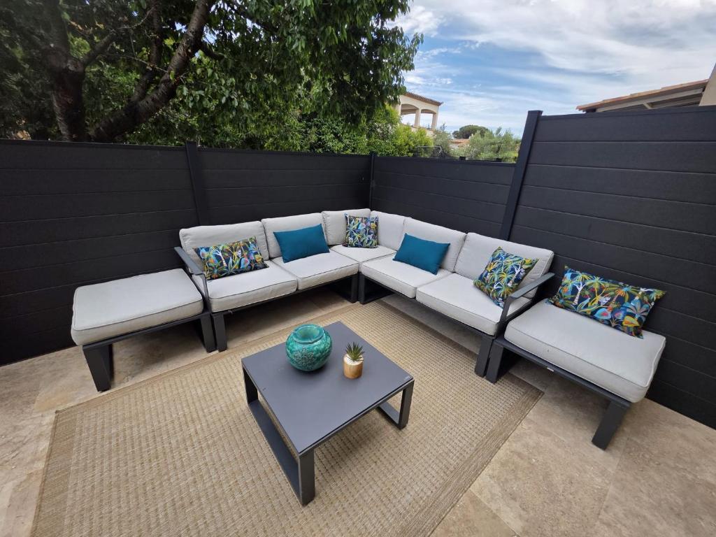 Superbe appartement, 2 chambres, 7 couchages, avec terrasse, proche centre ville et plages - 3