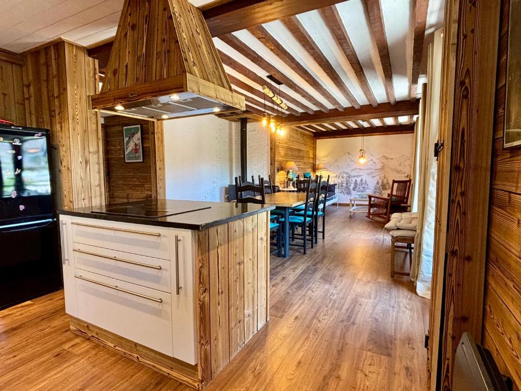 Appartement spacieux avec balcon sud - 7 pers. - FR-1-761-54 - 1