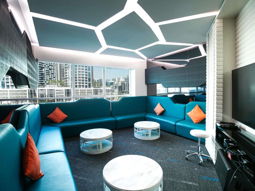 Restaurant, Grand Mercure Business Bay in Dubai