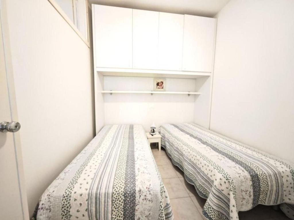 Central flat just 200m from the beach - 3