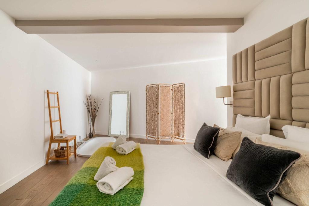 Montmartre Stylish and bright 3BD with terrace - 5