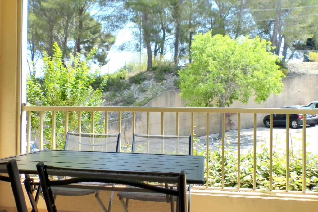 Studio tout confort clim wifi piscine - 2