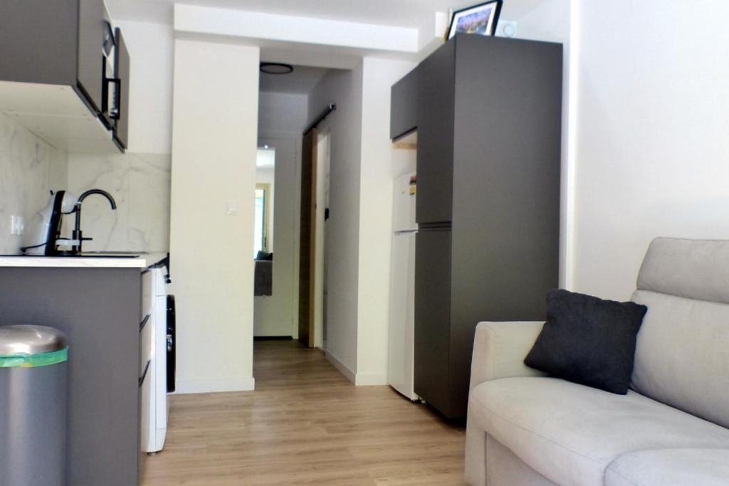 Studio tout confort clim wifi piscine - 4