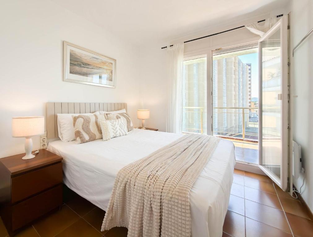 Apartamento Maricel con vistas al mar y piscina - 5