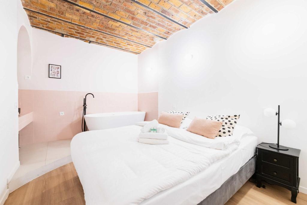 Logement Premium avec Grande Salle de Bain - 6P - 1