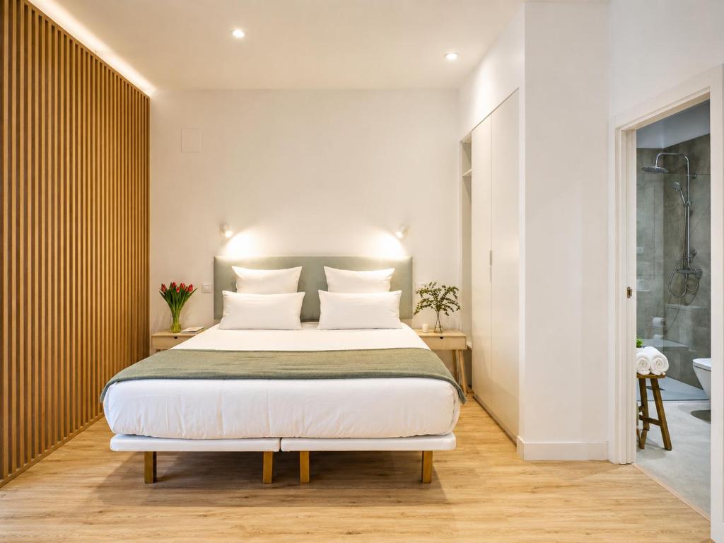 Paseo Suites Hotel - 4