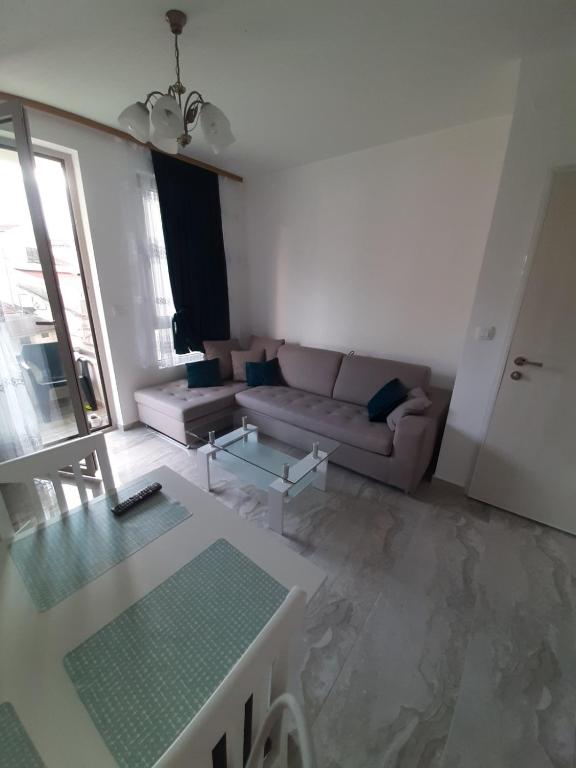 Atina Budva - 2
