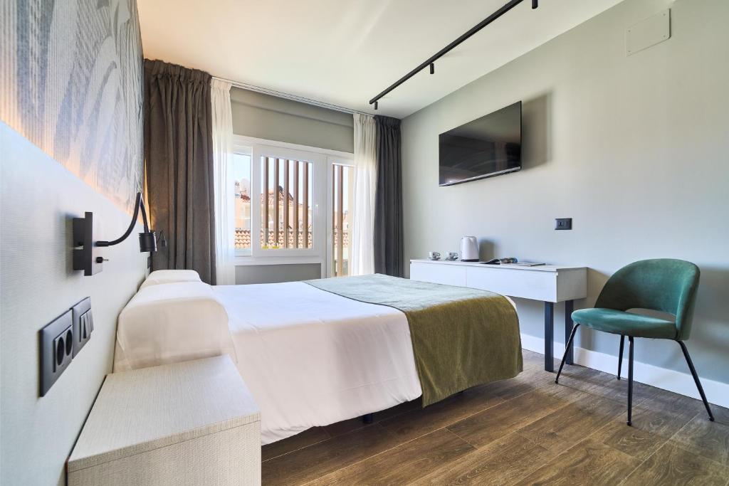 Hostal Sol y Miel - 3