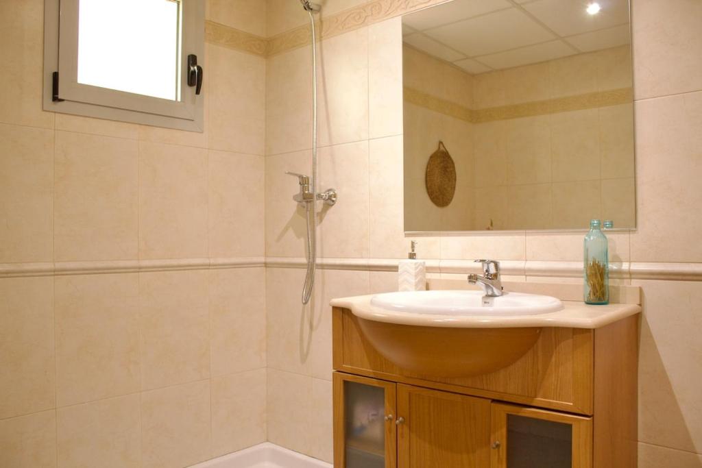 Spacious house in El Campello with a terrace and pool - 2
