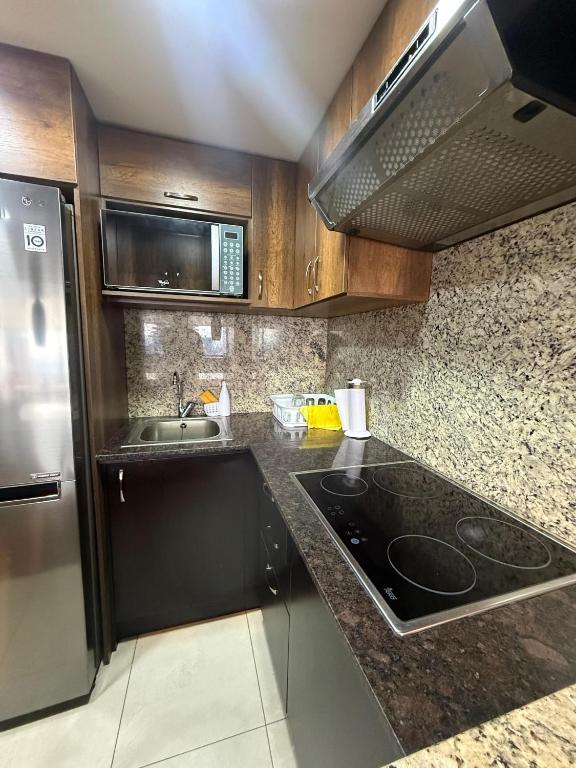 Condo, Amazing River View and Free Parking - 2