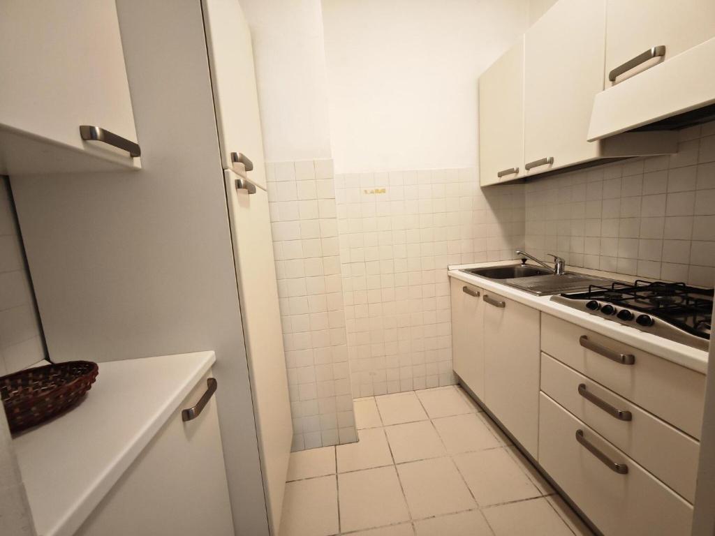 Bright top-floor property near the sea - 4