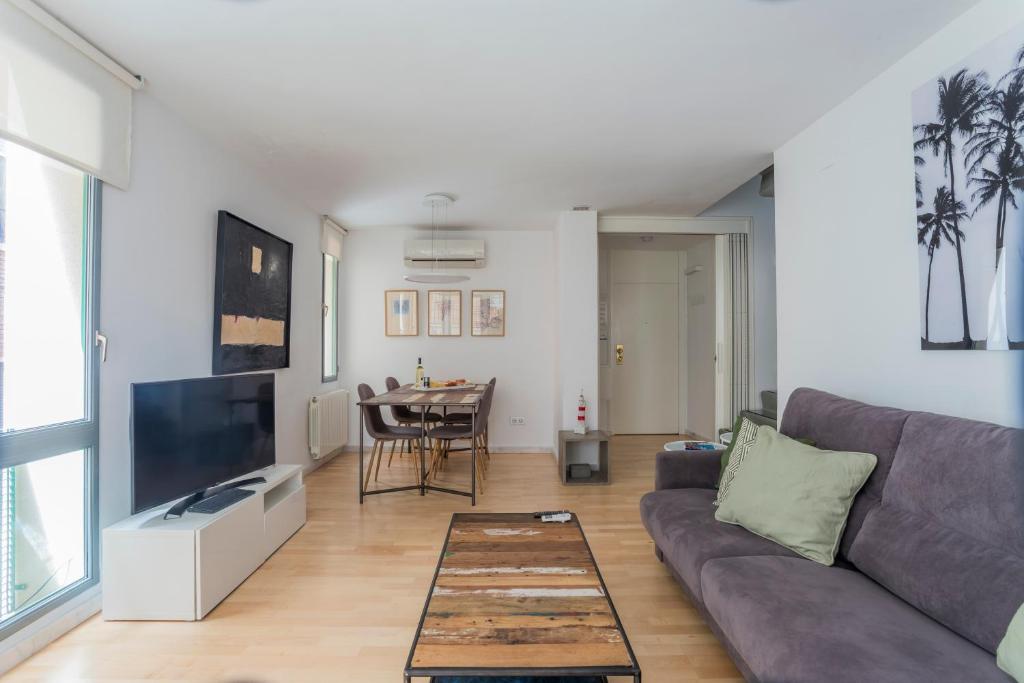 City Center Apartment With Shaded Terrace - 1